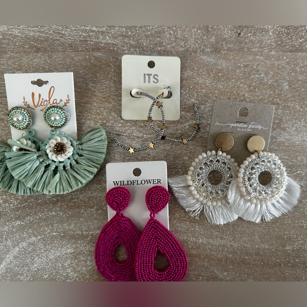 Earrings bundle- 4x$25